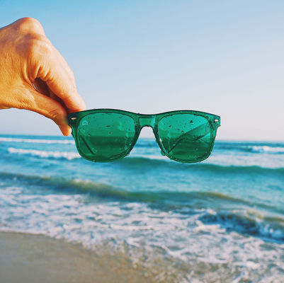 lentilles teintées vertes translucides de lunettes de soleil de thérapie de couleur de 135x158x40mm